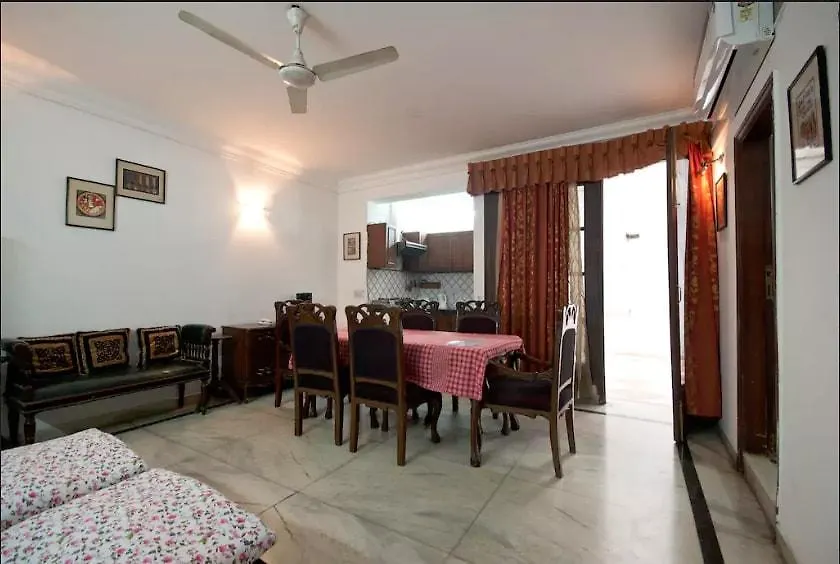 Villa 33 뉴델리 B&B